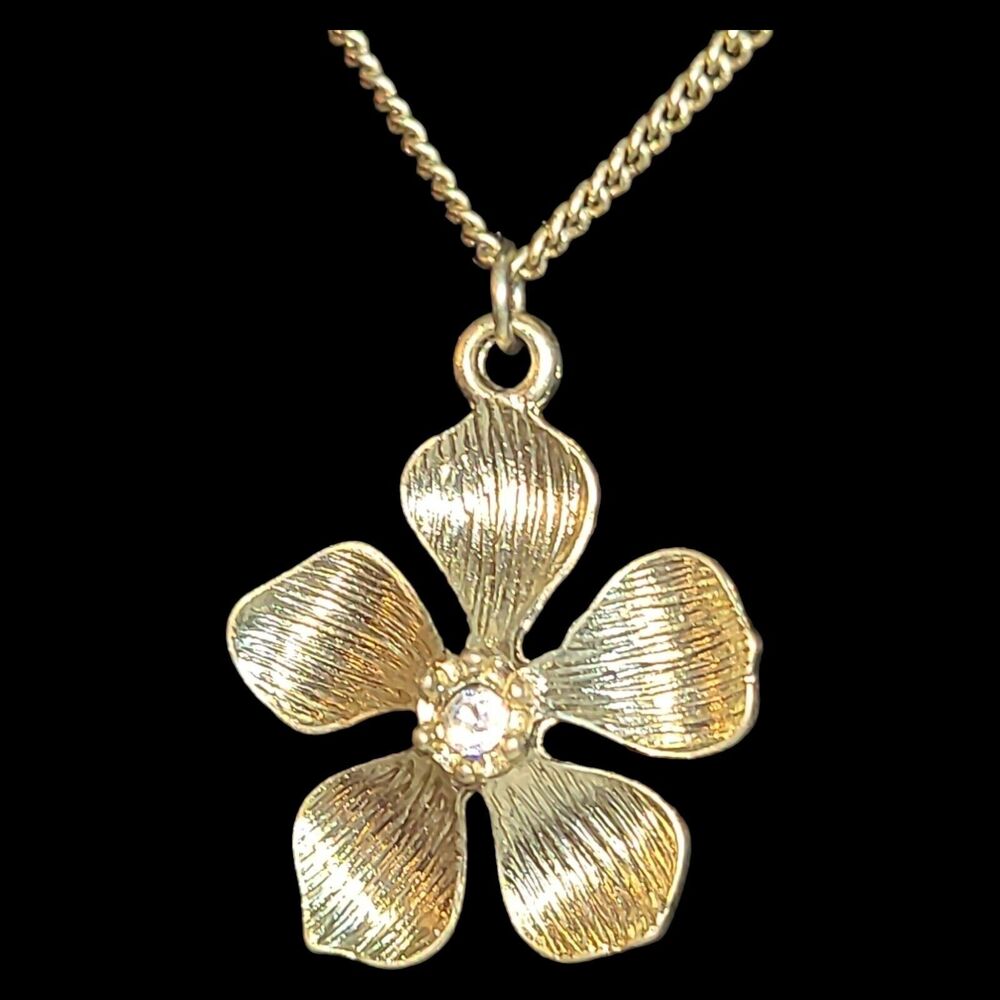 Relic by Fossil Brand CZ Five Petal Flower Pendant‎ Necklace Gold Tone 16"-18"